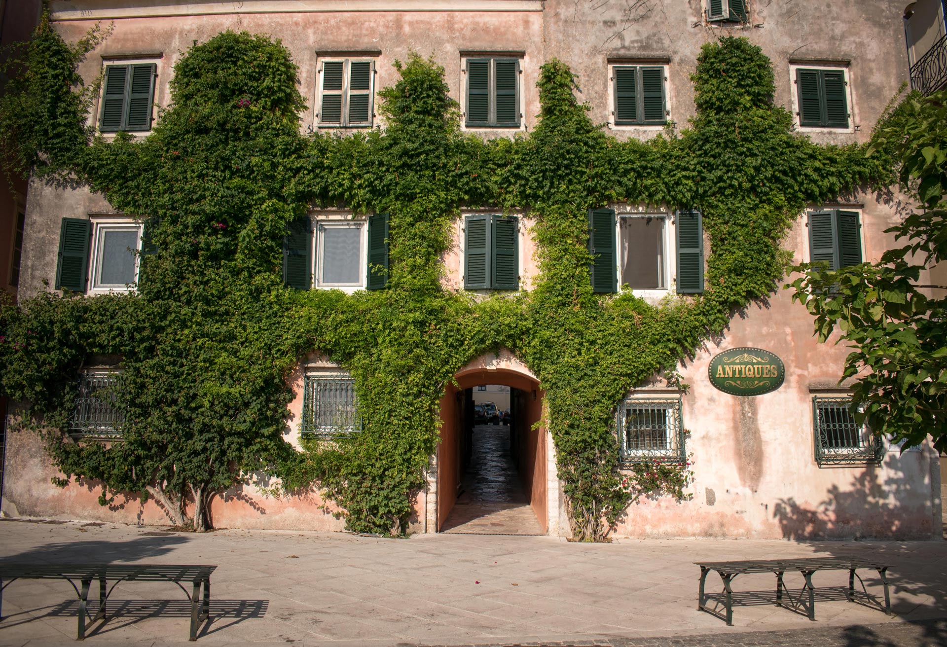 Architecture & Great Personalities Tour | Corfu Perspectives Guided Tours